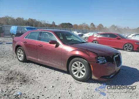 2015 Chrysler 300 Limited z USA, uszkodzony, nr VIN 2C3CCAAG9FH815912